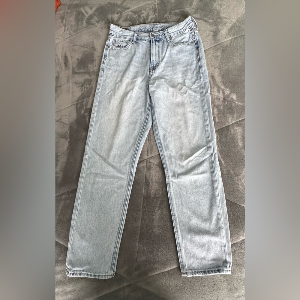 American Eagle Mom Jeans